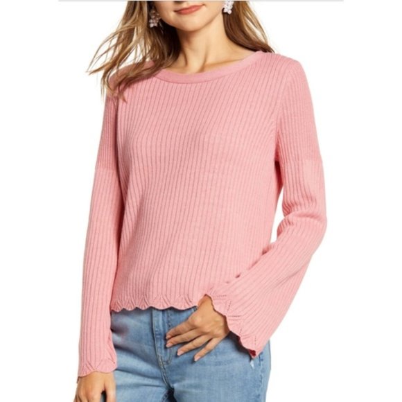 Rachel Parcell Sweaters - NWOT Rachel Parcell Bell Sleeve Scalloped Pullover
